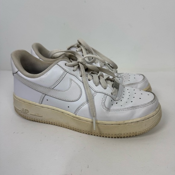 Nike White Classic Air Force 1 AF1 Sneakers Chunky Platform Trendy - Picture 1 of 7